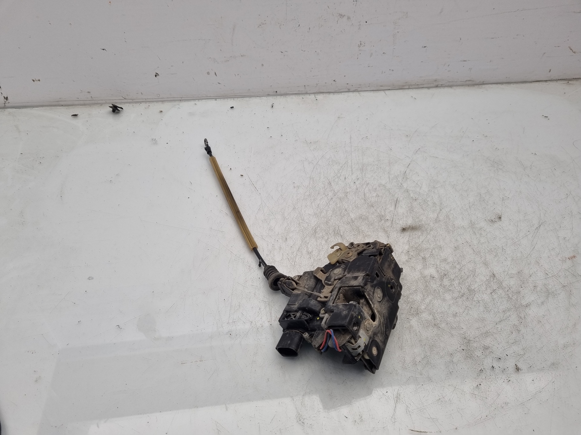 CERRADURA PUERTA DELANTERA DERECHA SEAT TOLEDO ALH