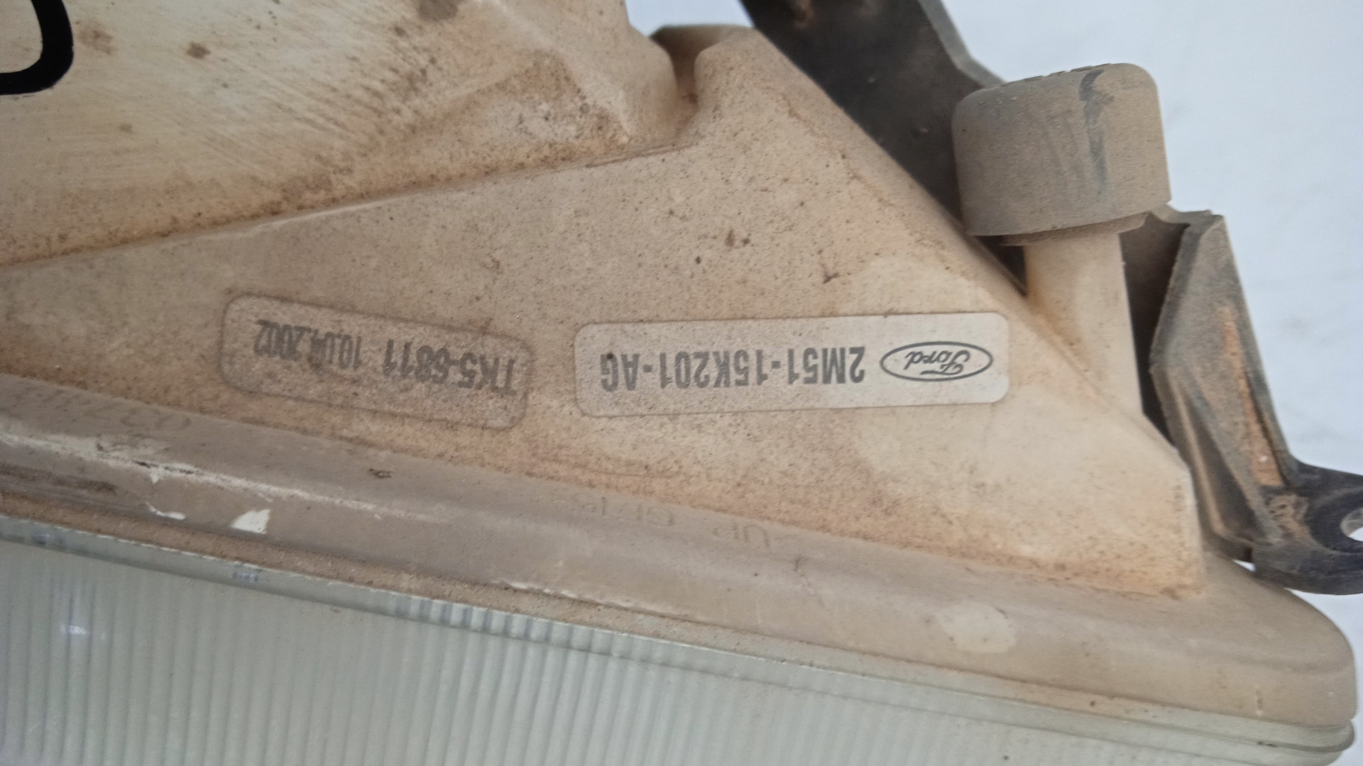 FARO ANTINIEBLA DERECHO FORD FOCUS F9DA