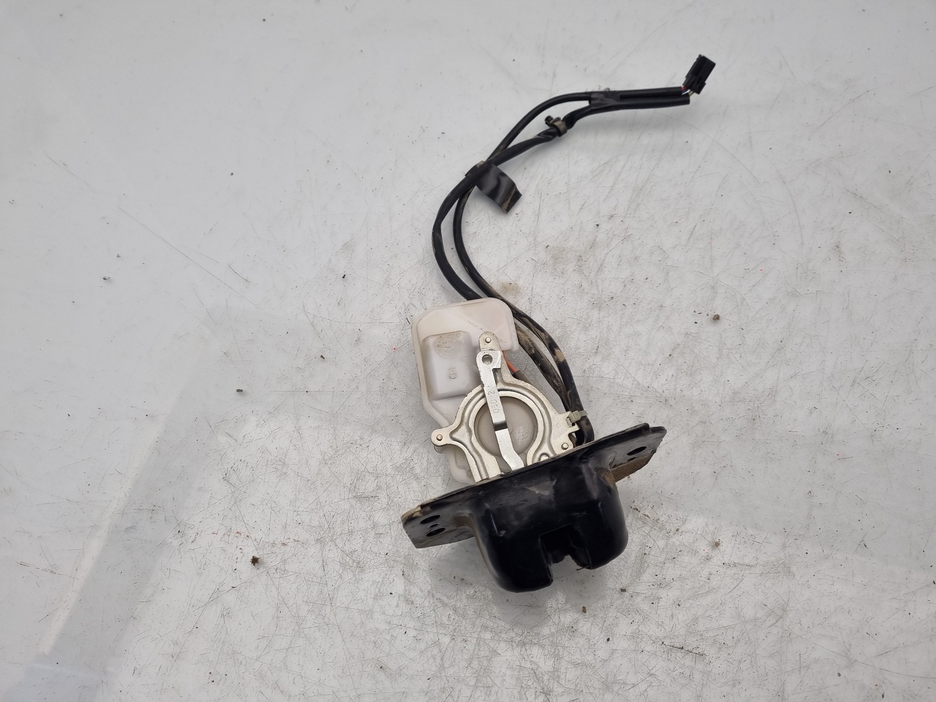 CERRADURA MALETERO / PORTON FORD KUGA UFMA