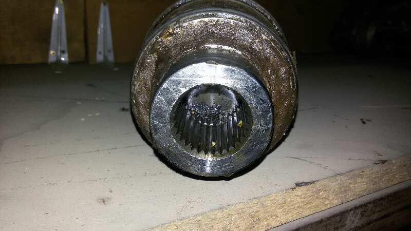 TRANSMISION DELANTERA DERECHA MERCEDES-BENZ MB OM-615963