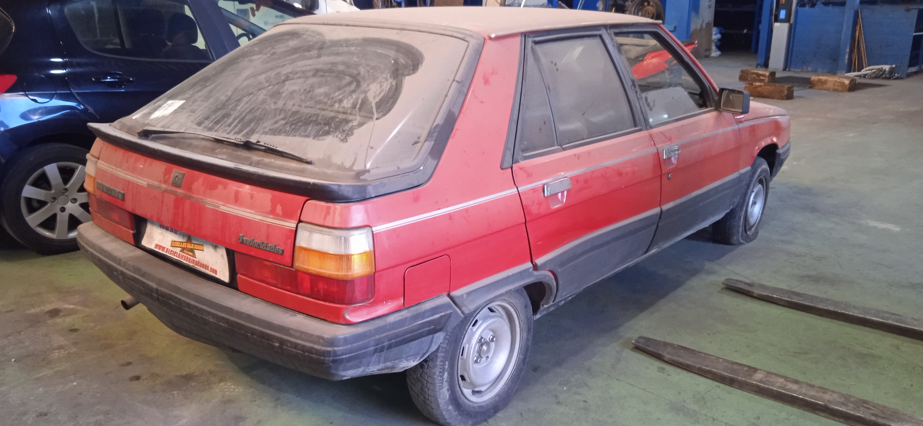 MOLDURAS DELANTERAS RENAULT 11 C2J