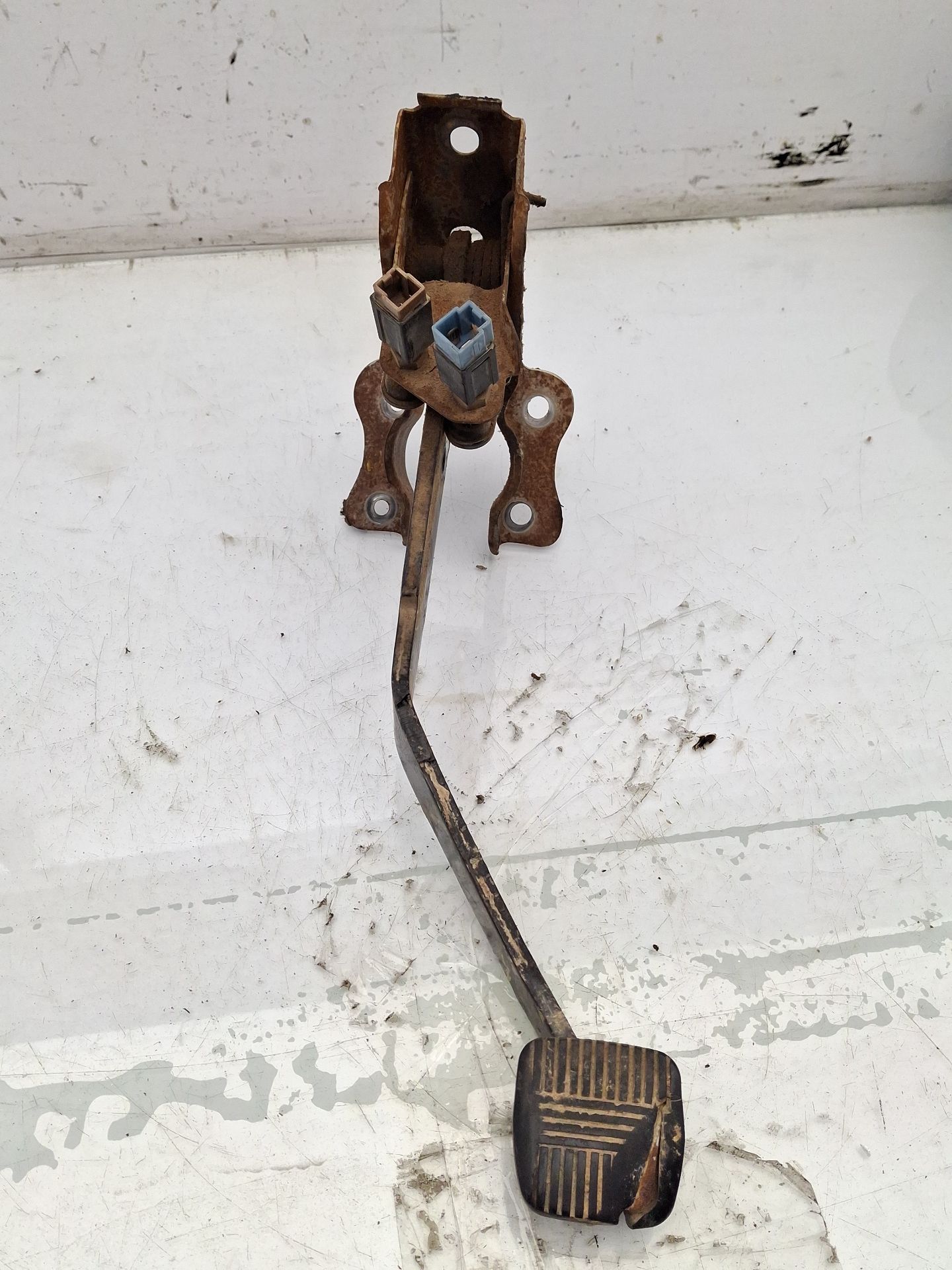  NISSAN TERRANO II (R20) 2.4 i 12V 4WD