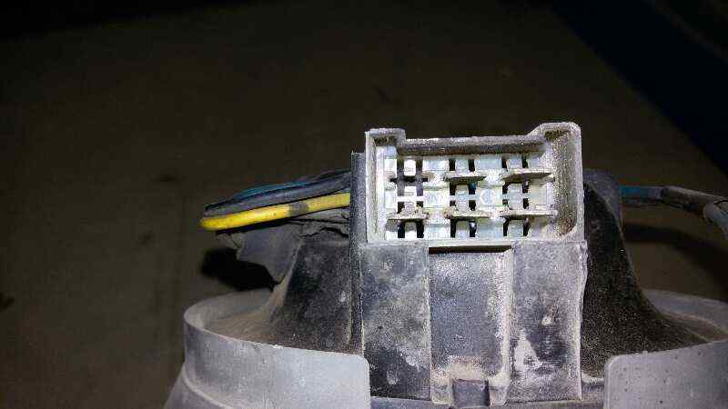 FARO DERECHO ALFA ROMEO 33 EXPLOSION