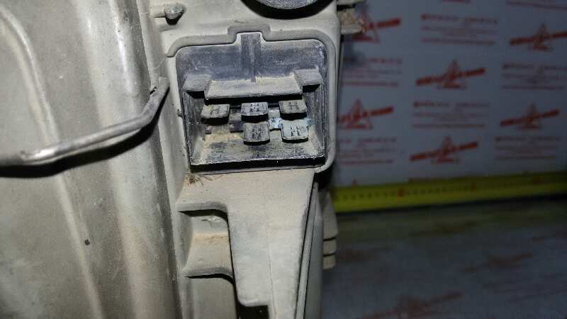 FARO DERECHO MERCEDES-BENZ VITO OM 601 D23 LA