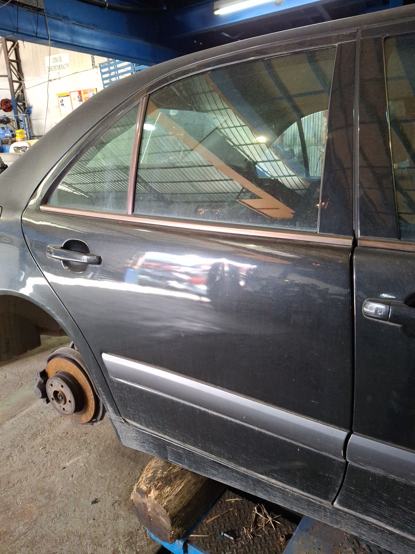 PUERTA TRASERA DERECHA MERCEDES-BENZ CLASE E 