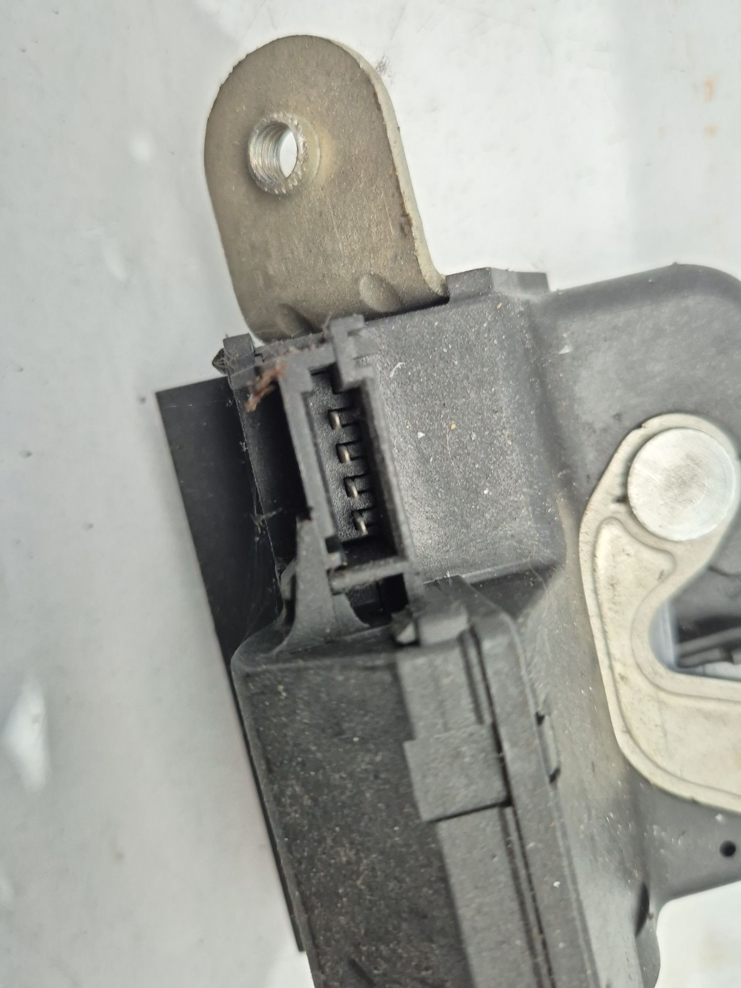 CERRADURA MALETERO / PORTON FIAT GRANDE 