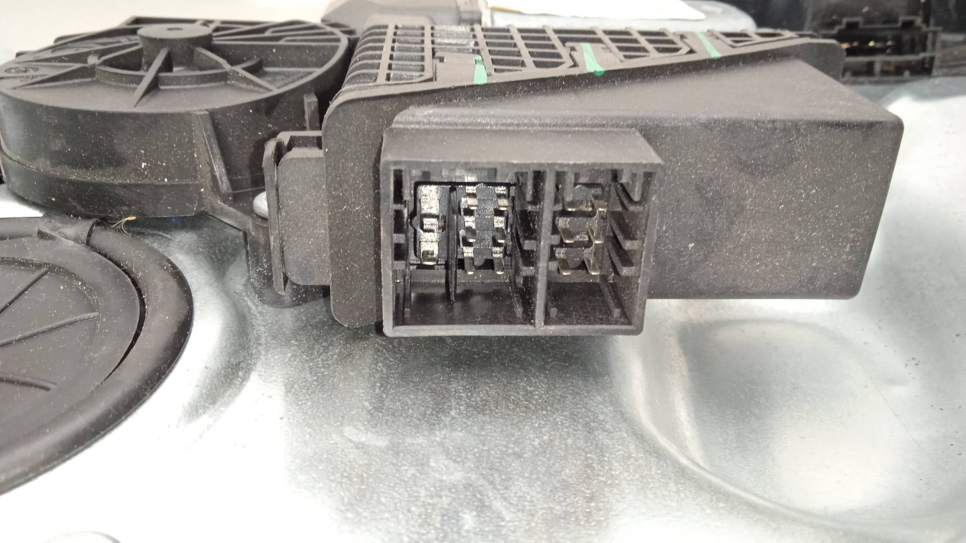 ELEVALUNAS DELANTERO DERECHO VOLKSWAGEN POLO BKY