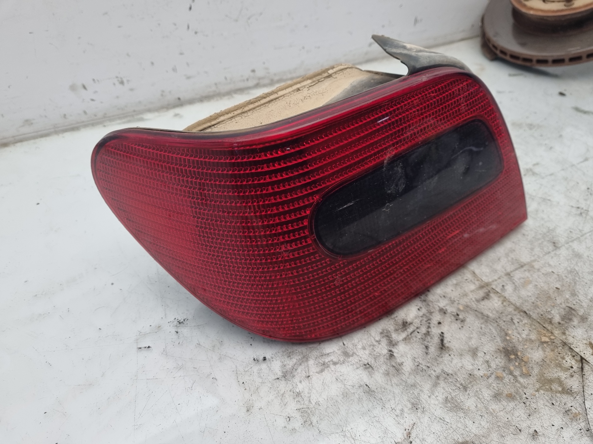 PILOTO TRASERO IZQUIERDO CITROEN XSARA BERLINA DHY