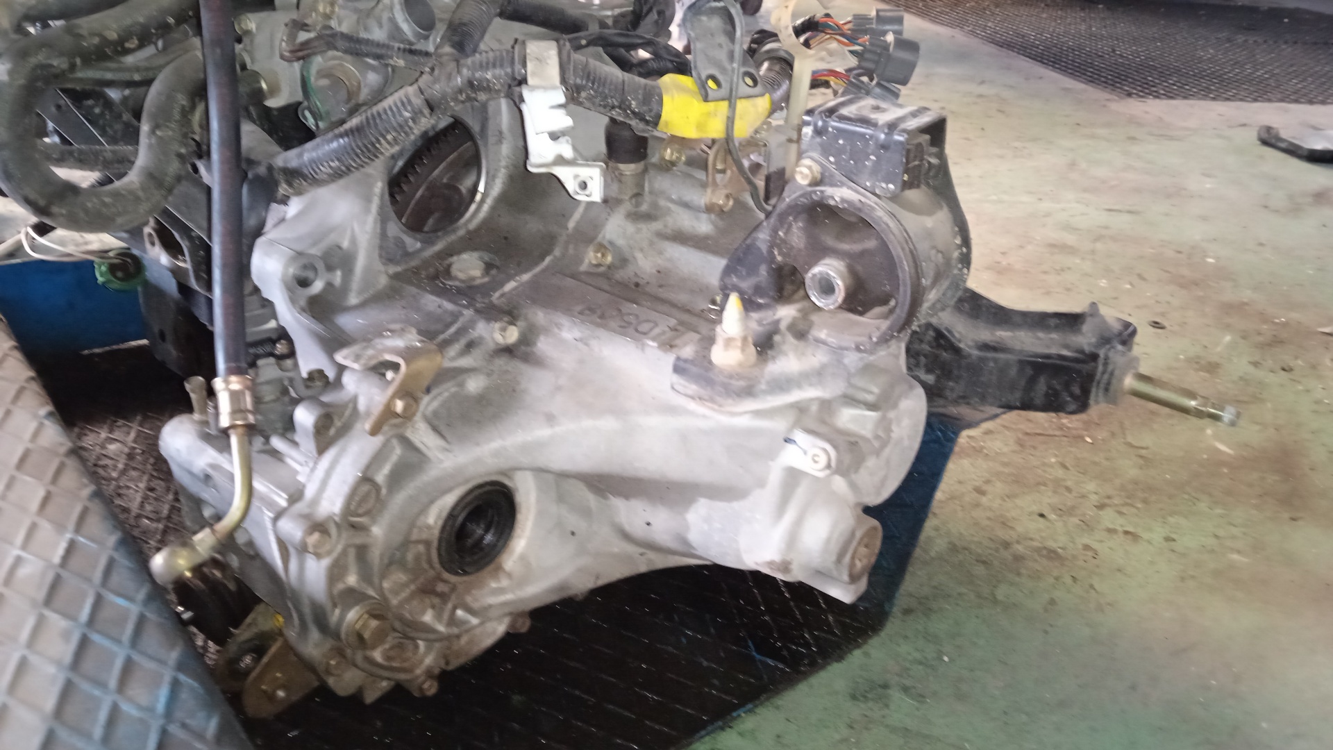 CAJA CAMBIOS HONDA CIVIC D16Y2