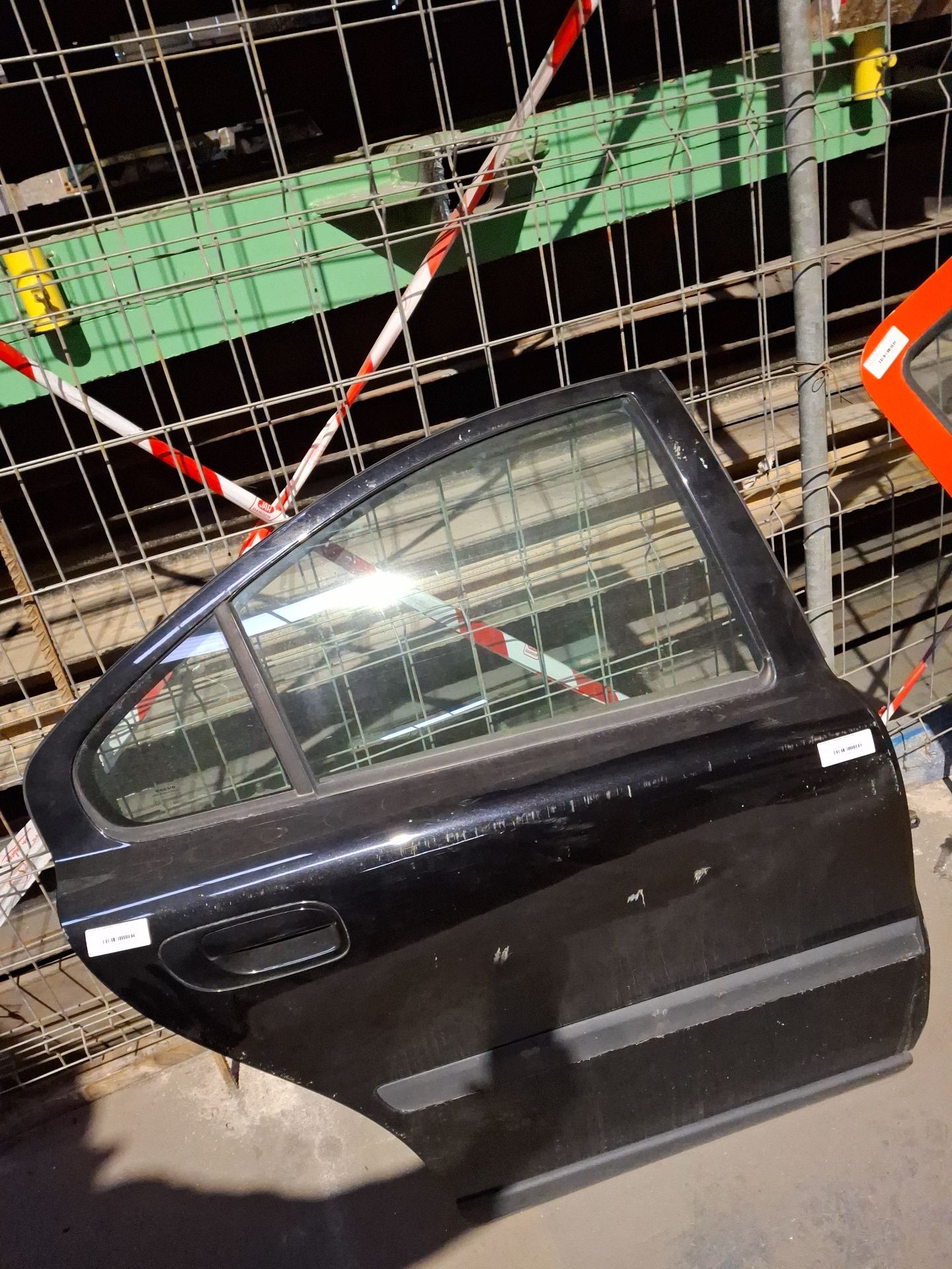 PUERTA TRASERA DERECHA VOLVO S60 