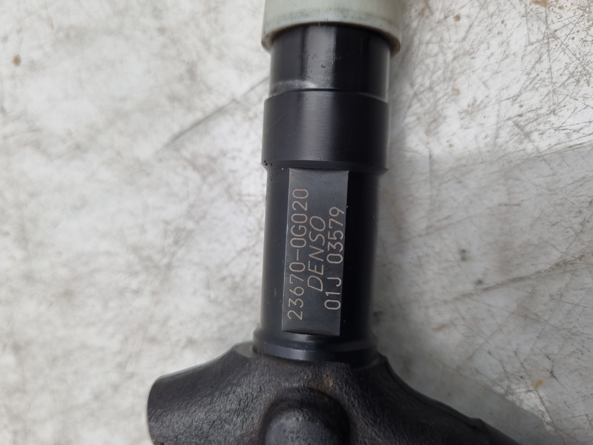 INYECTOR TOYOTA AVENSIS 1CDFTV