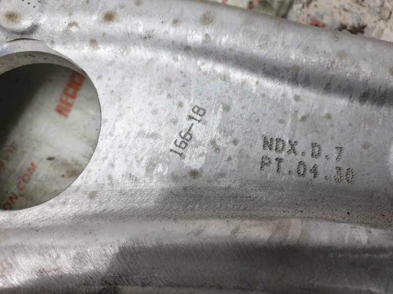 BRAZO SUSPENSION INFERIOR DELANT. DER. RENAULT MEG 