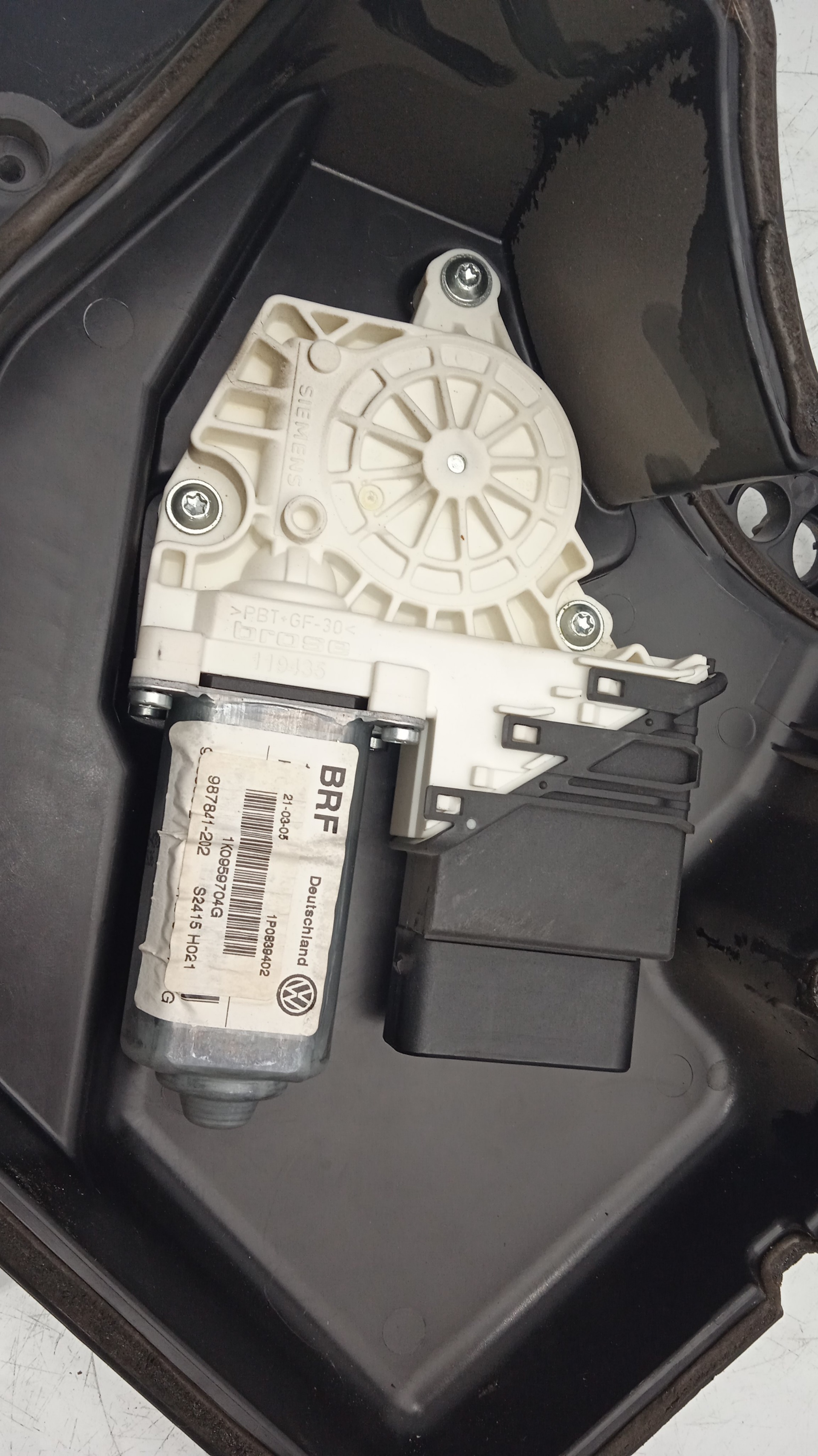 ELEVALUNAS TRASERO DERECHO SEAT LEON BKD