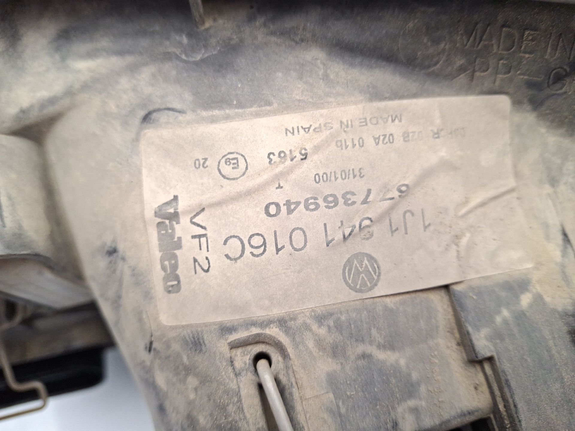 FARO DERECHO VOLKSWAGEN GOLF 