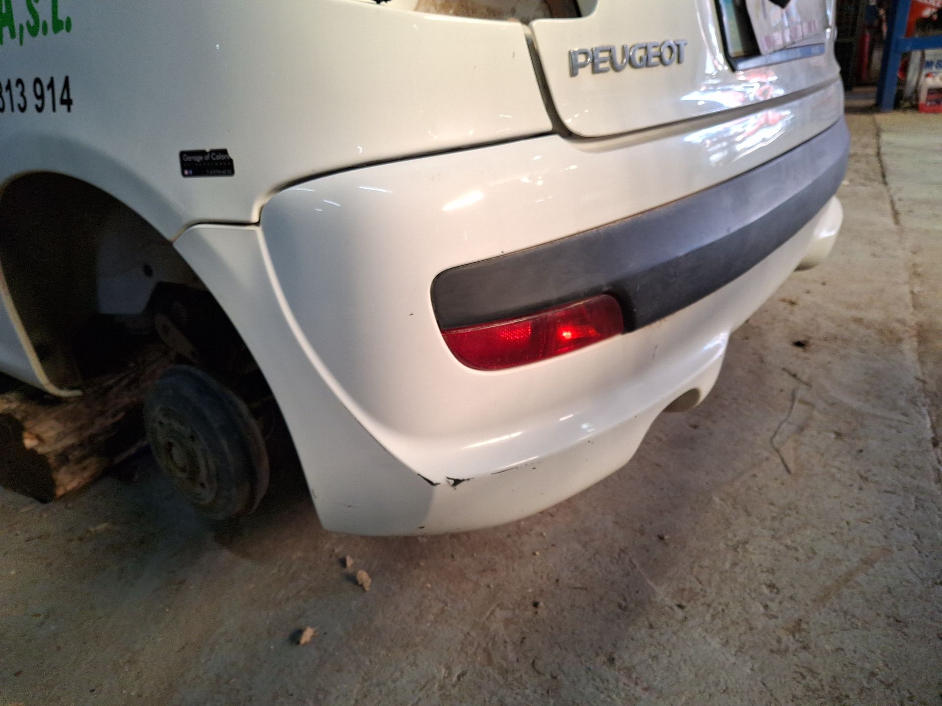 PARAGOLPES TRASERO PEUGEOT 206+ 