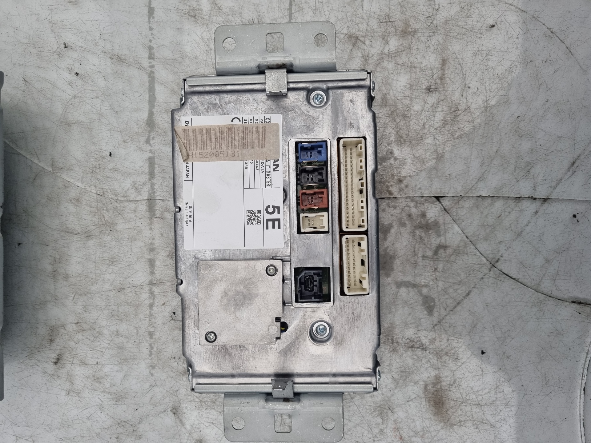 PANTALLA MULTIFUNCION INFINITI Q30 270910