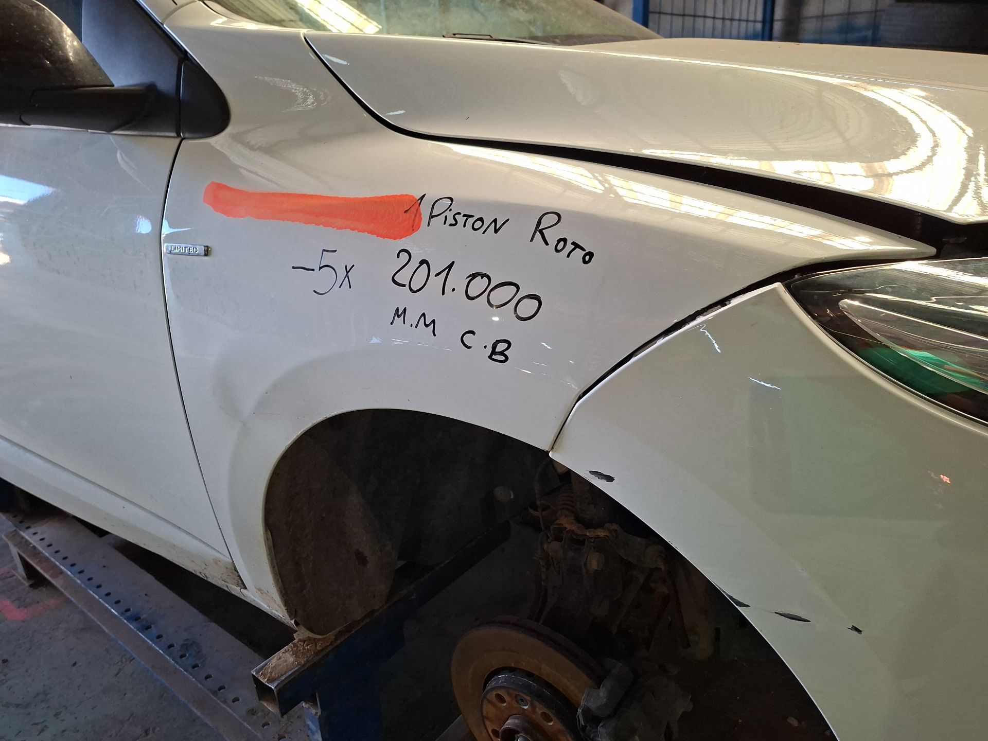 ALETA DELANTERA DERECHA RENAULT MEGANE 