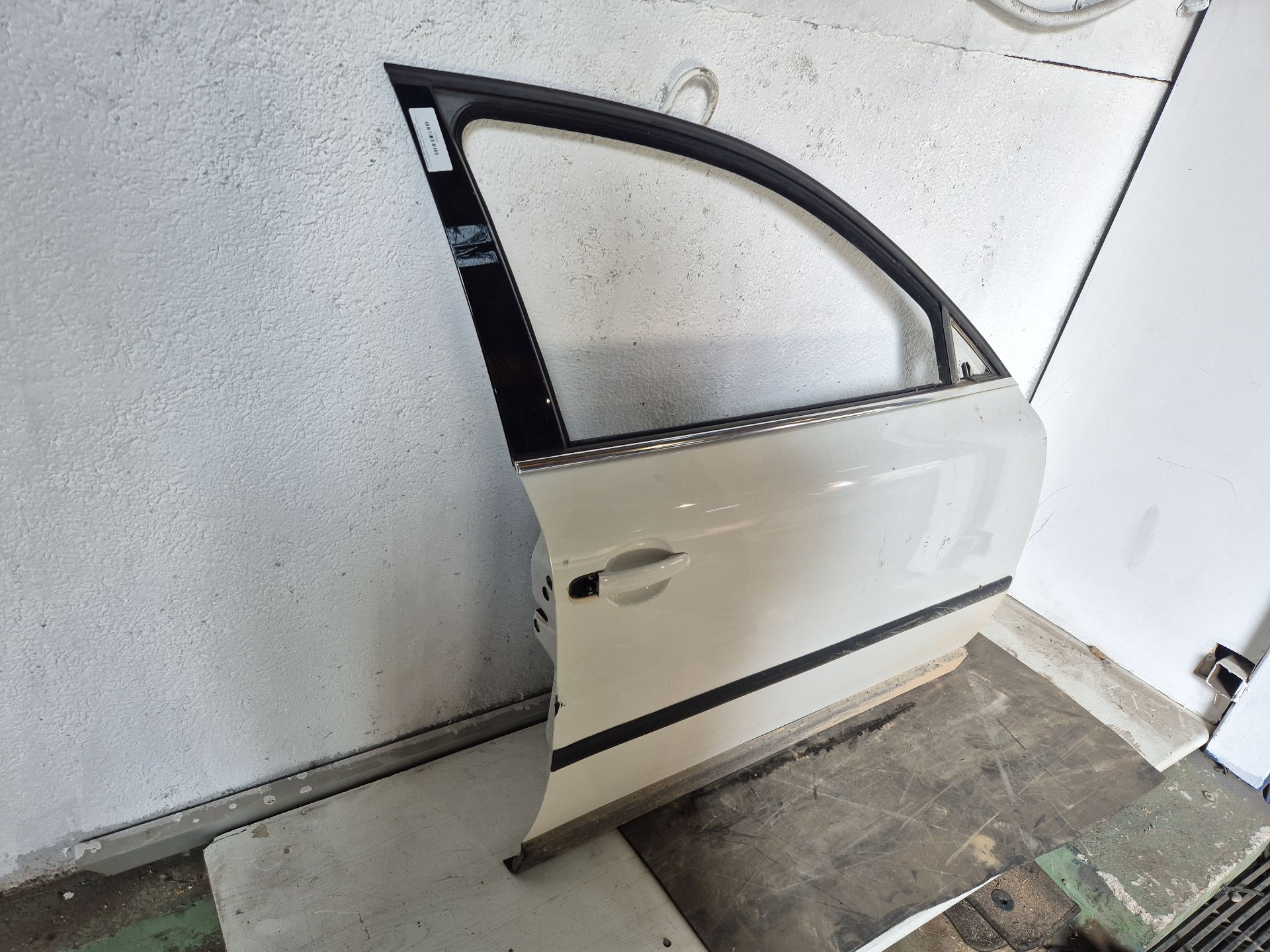 PUERTA DELANTERA DERECHA VOLKSWAGEN PASSAT 
