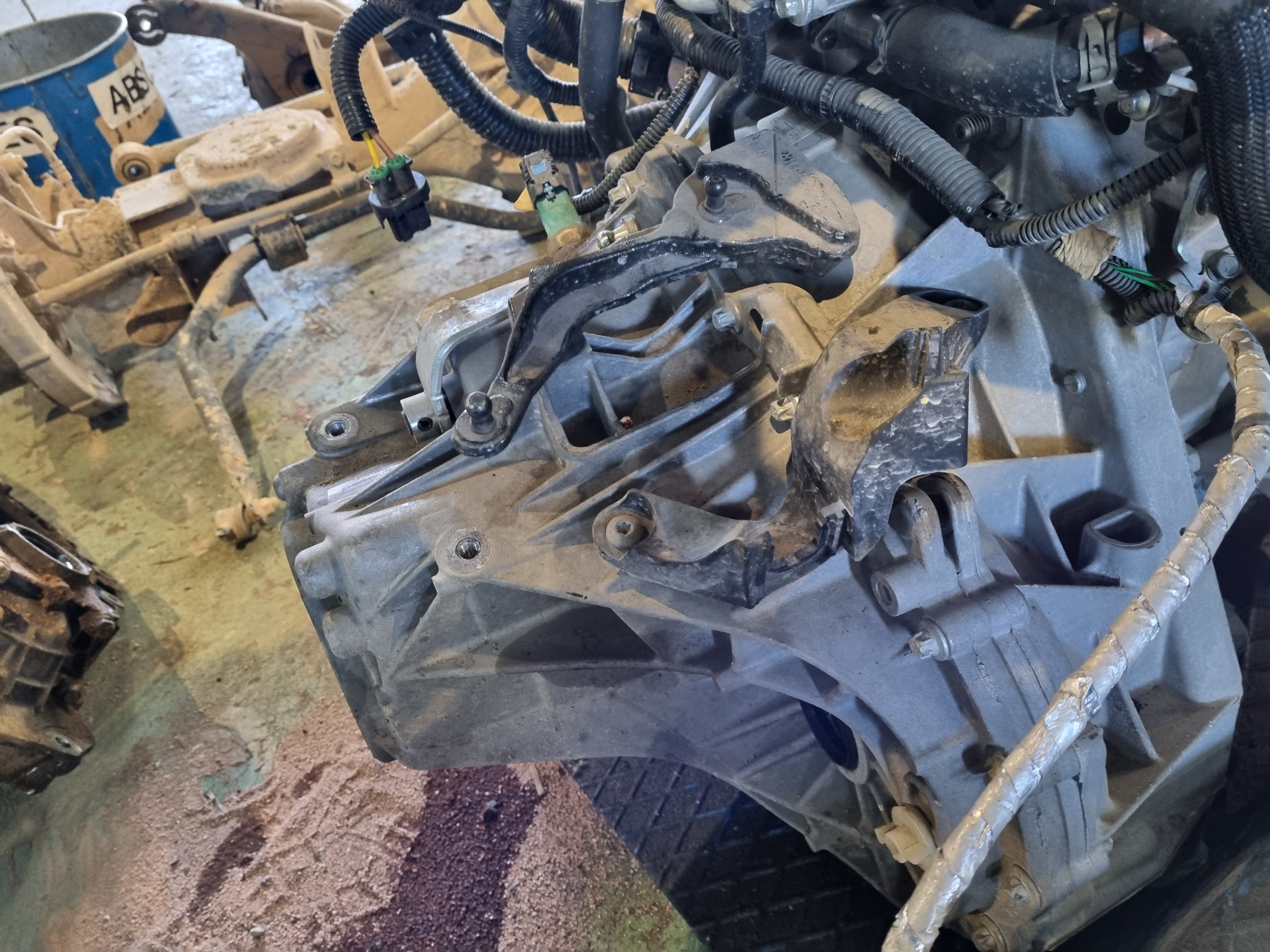 CAJA CAMBIOS RENAULT KADJAR MR16