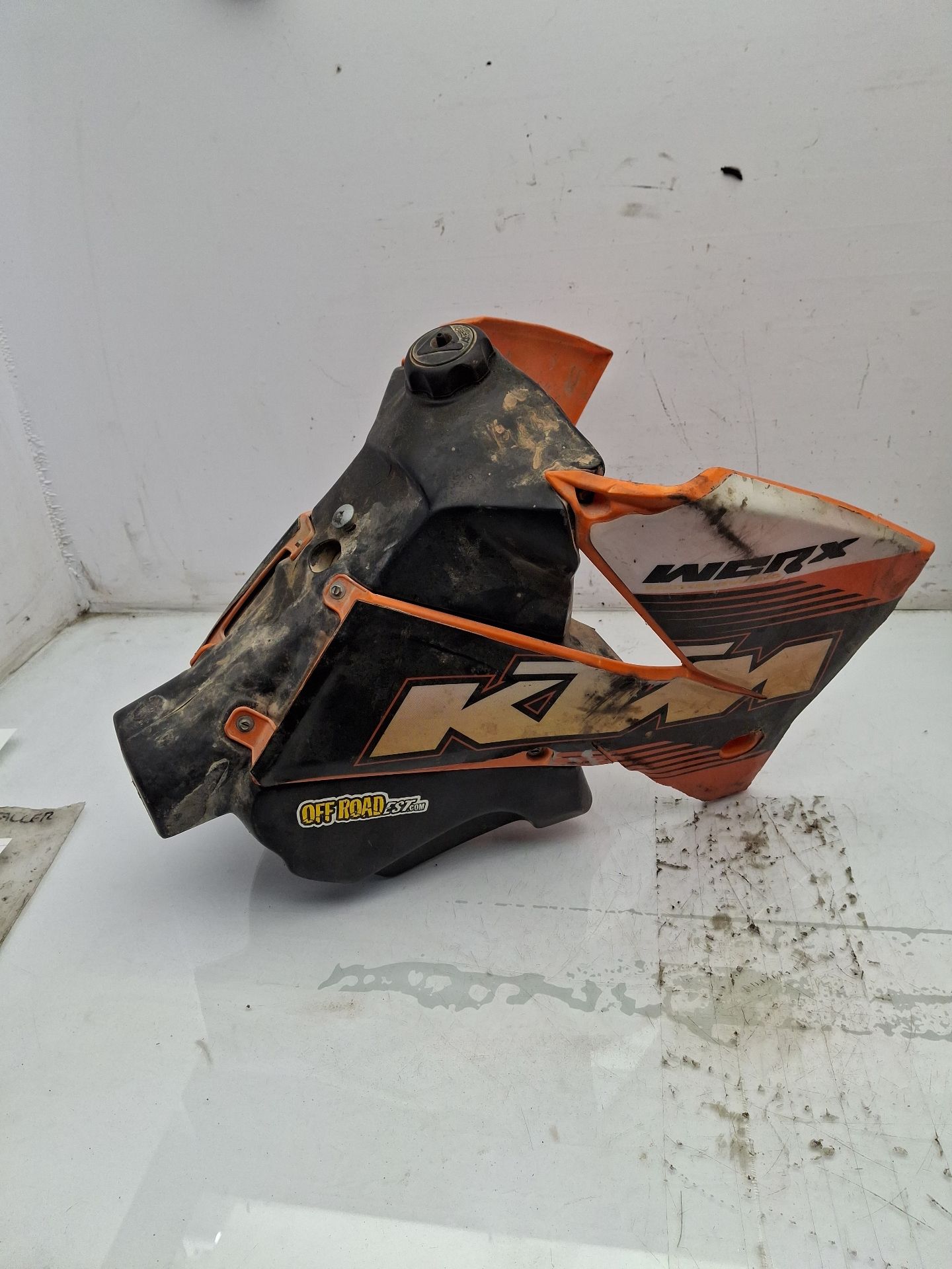 CARENADO DELANTERO DERECHO KTM ENDURO 