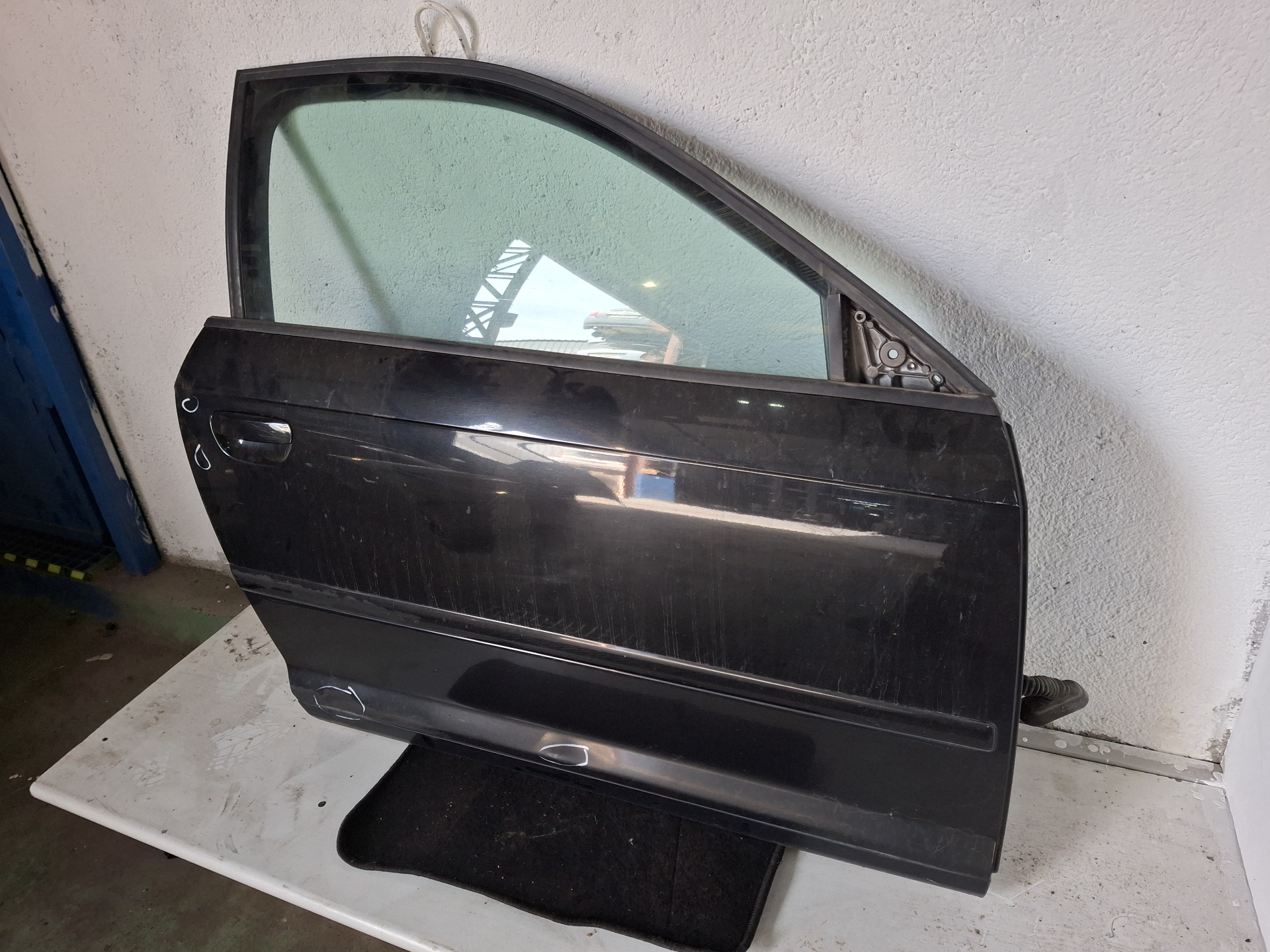 PUERTA DELANTERA DERECHA AUDI A3 BKD
