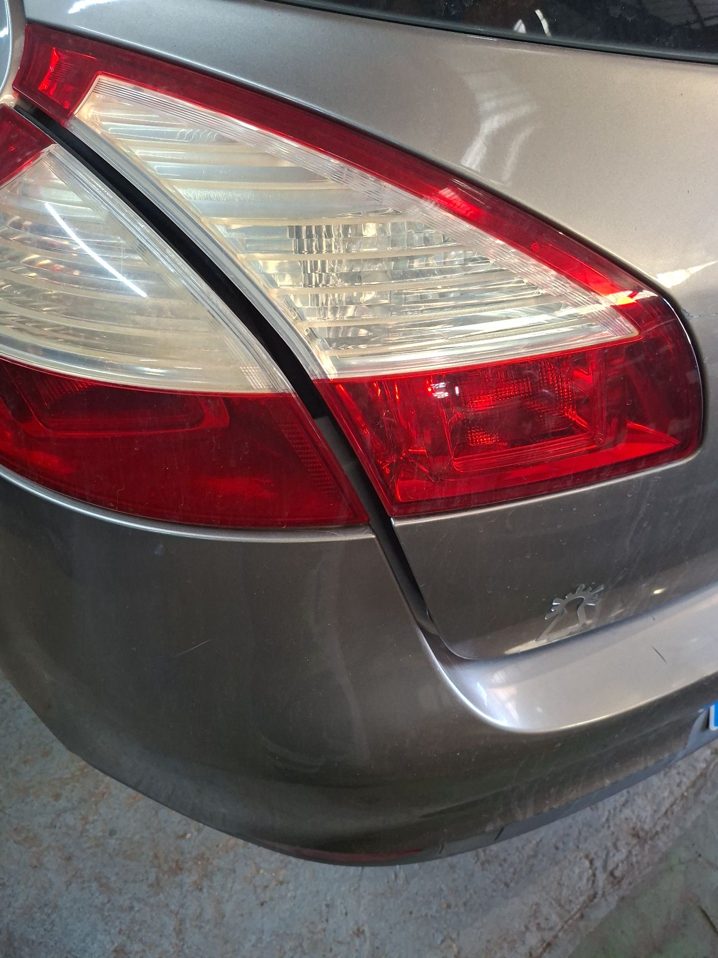  RENAULT MEGANE III Hatchback (BZ0/1_, B3_) 1.6 16V (BZ1B, BZ1H)