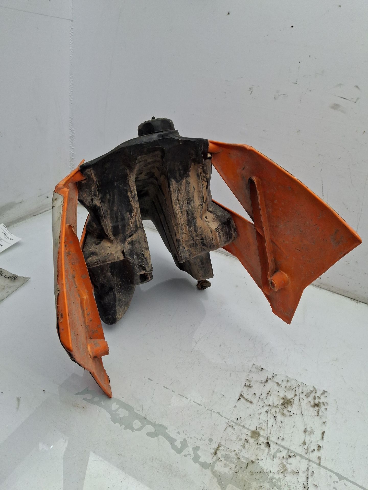 CARENADO DELANTERO DERECHO KTM ENDURO 