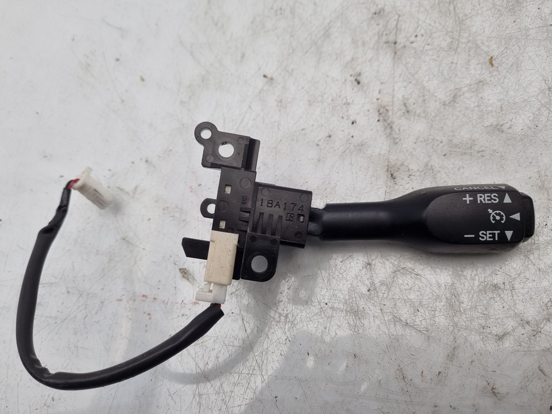 MANDO MULTIFUNCION TOYOTA YARIS 1NZ