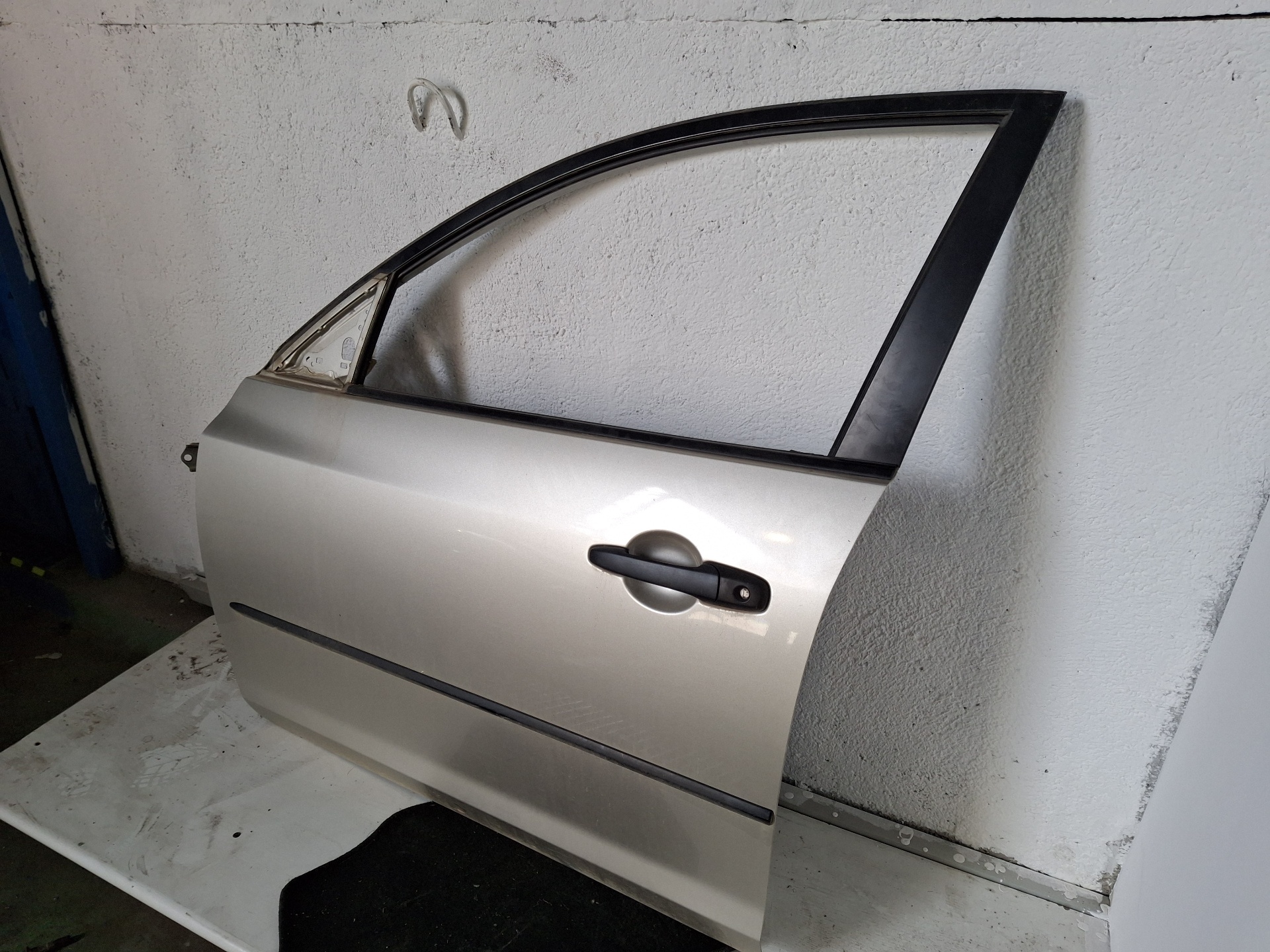 PUERTA DELANTERA IZQUIERDA MAZDA 3 ZJ