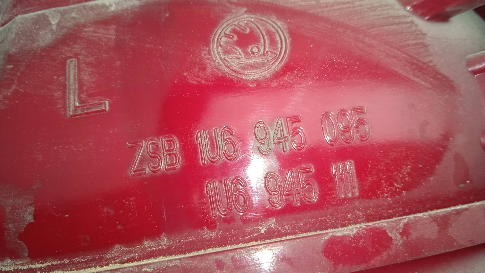 PILOTO TRASERO IZQUIERDO SKODA OCTAVIA ALH