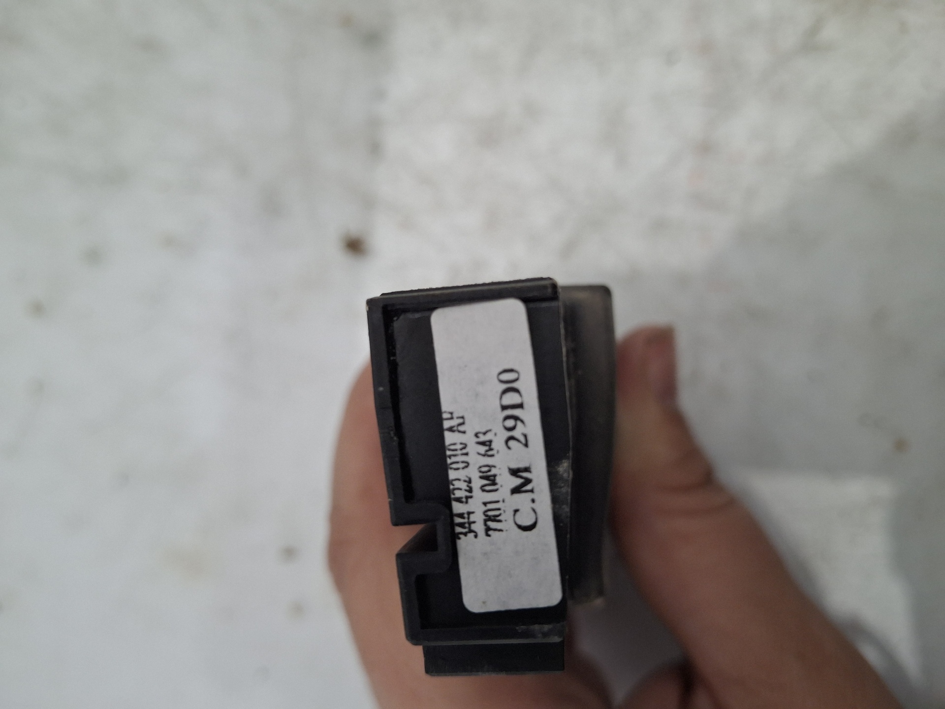 MANDO MULTIFUNCION RENAULT TWINGO K9K 17