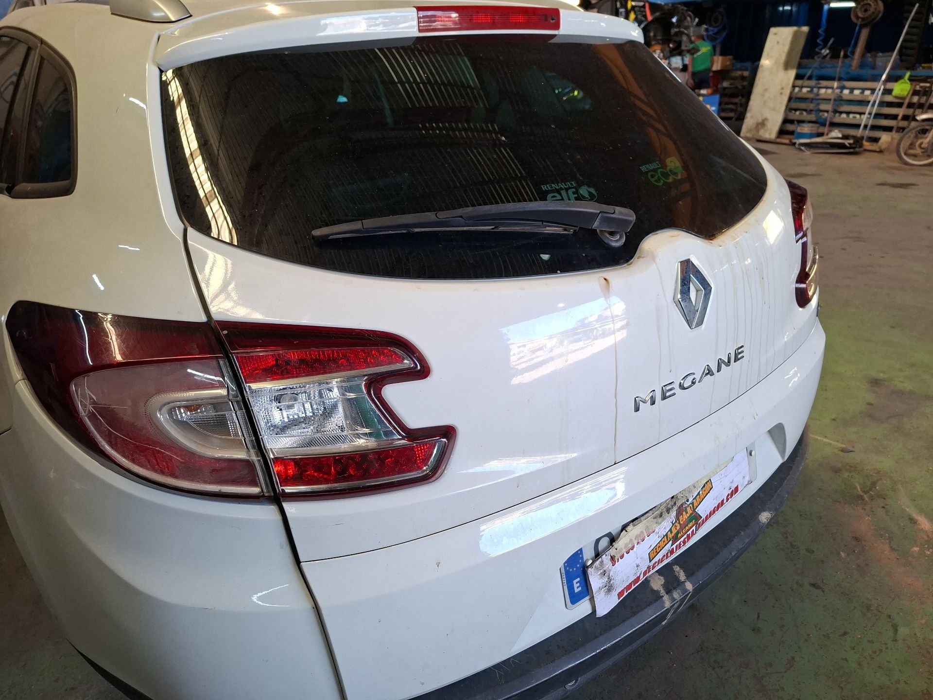 PORTON TRASERO RENAULT MEGANE 