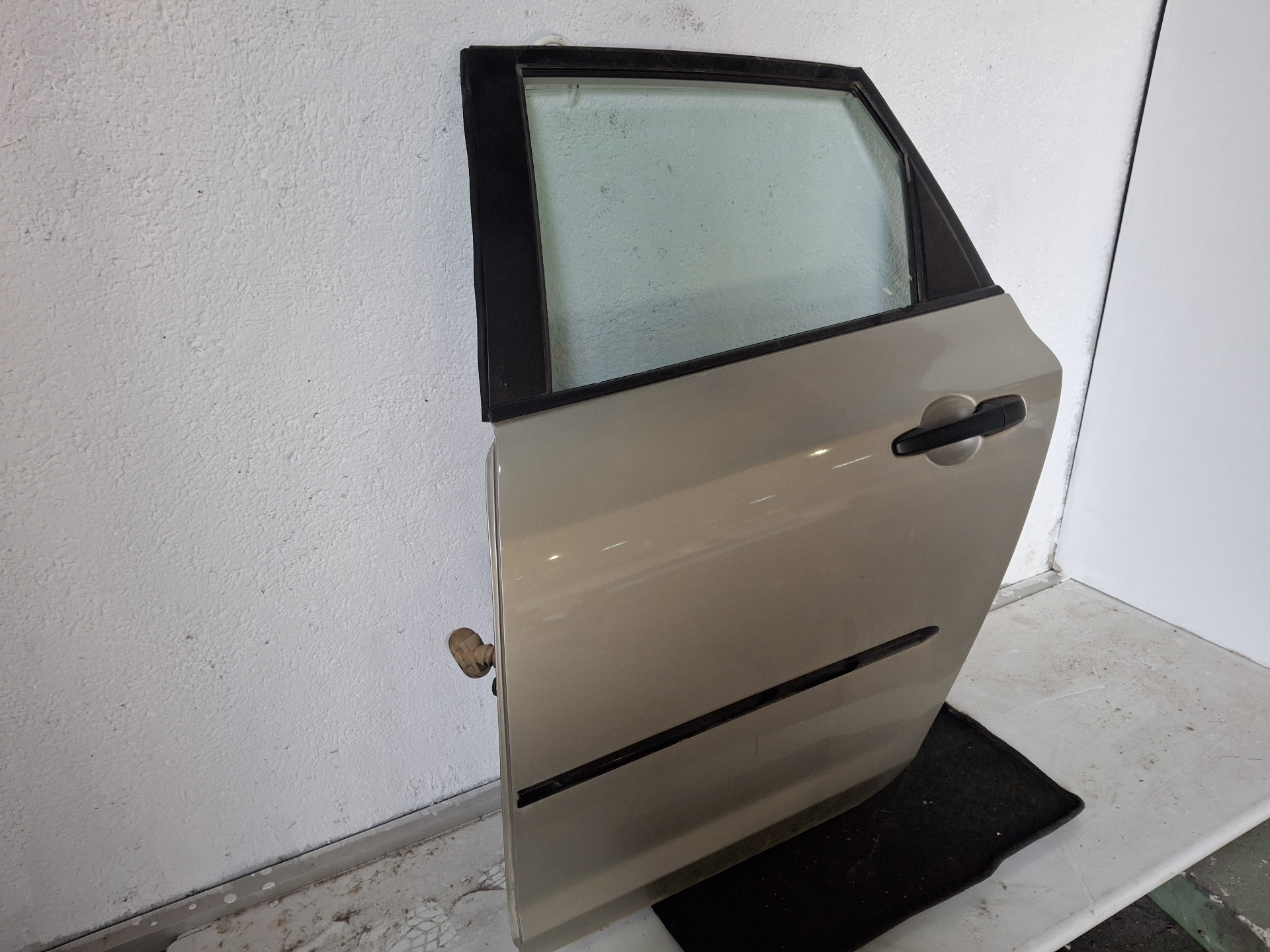 PUERTA TRASERA IZQUIERDA MAZDA 3 ZJ