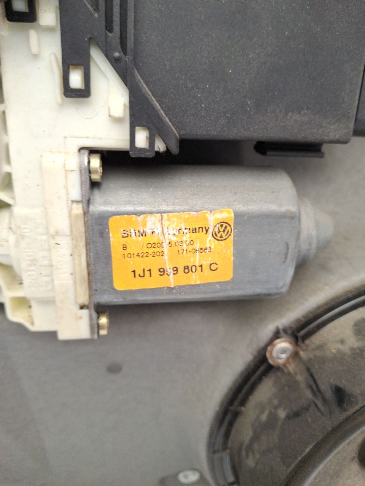 ELEVALUNAS DELANTERO IZQUIERDO VOLKSWAGEN GOLF 