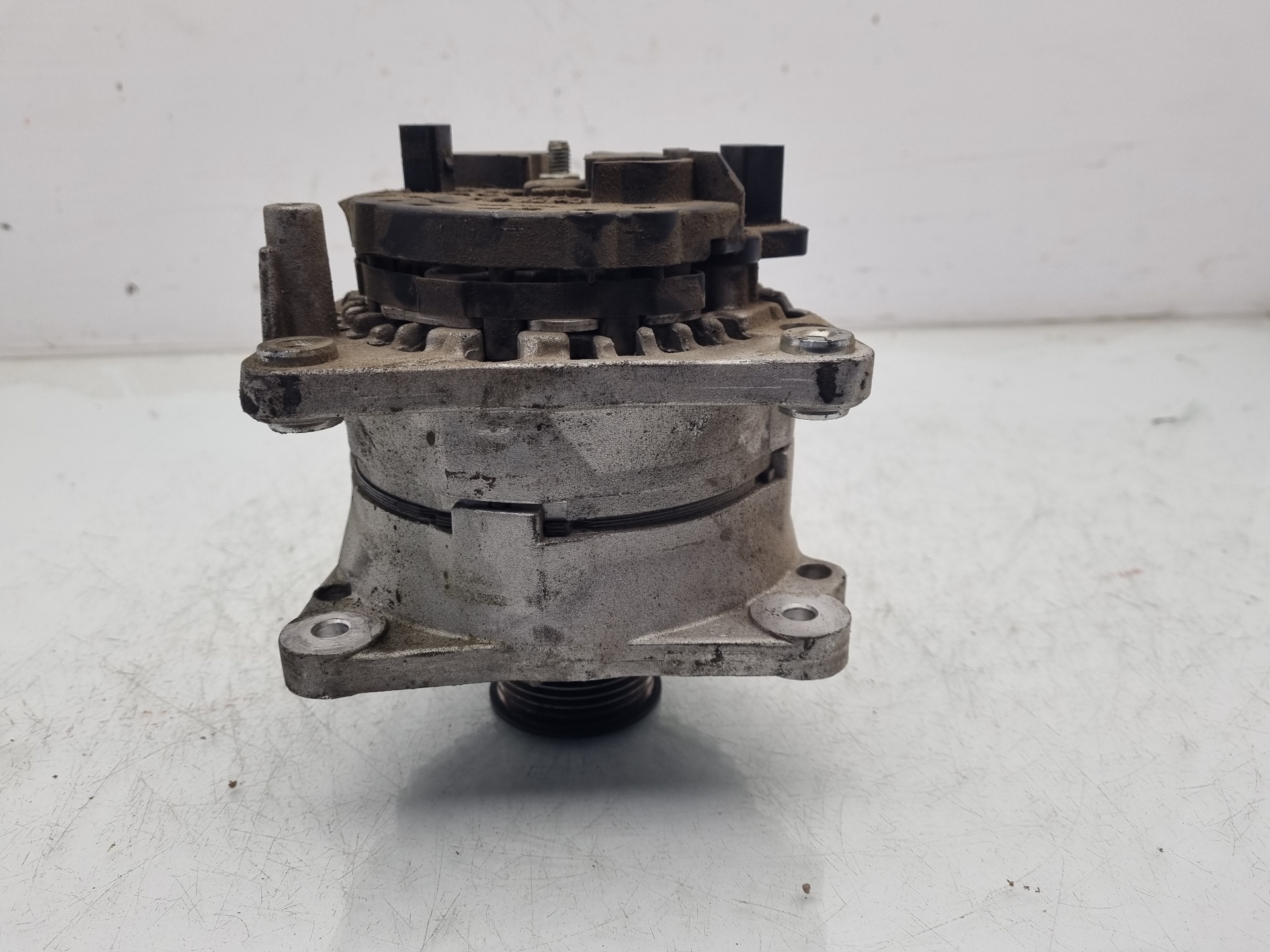 ALTERNADOR NISSAN CABSTAR BD30