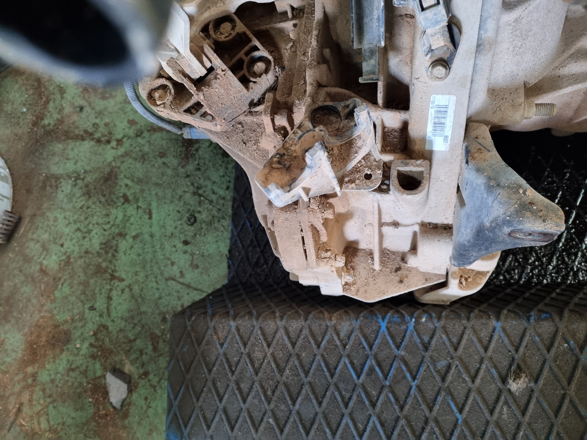 CAJA CAMBIOS RENAULT TWINGO K9K 17