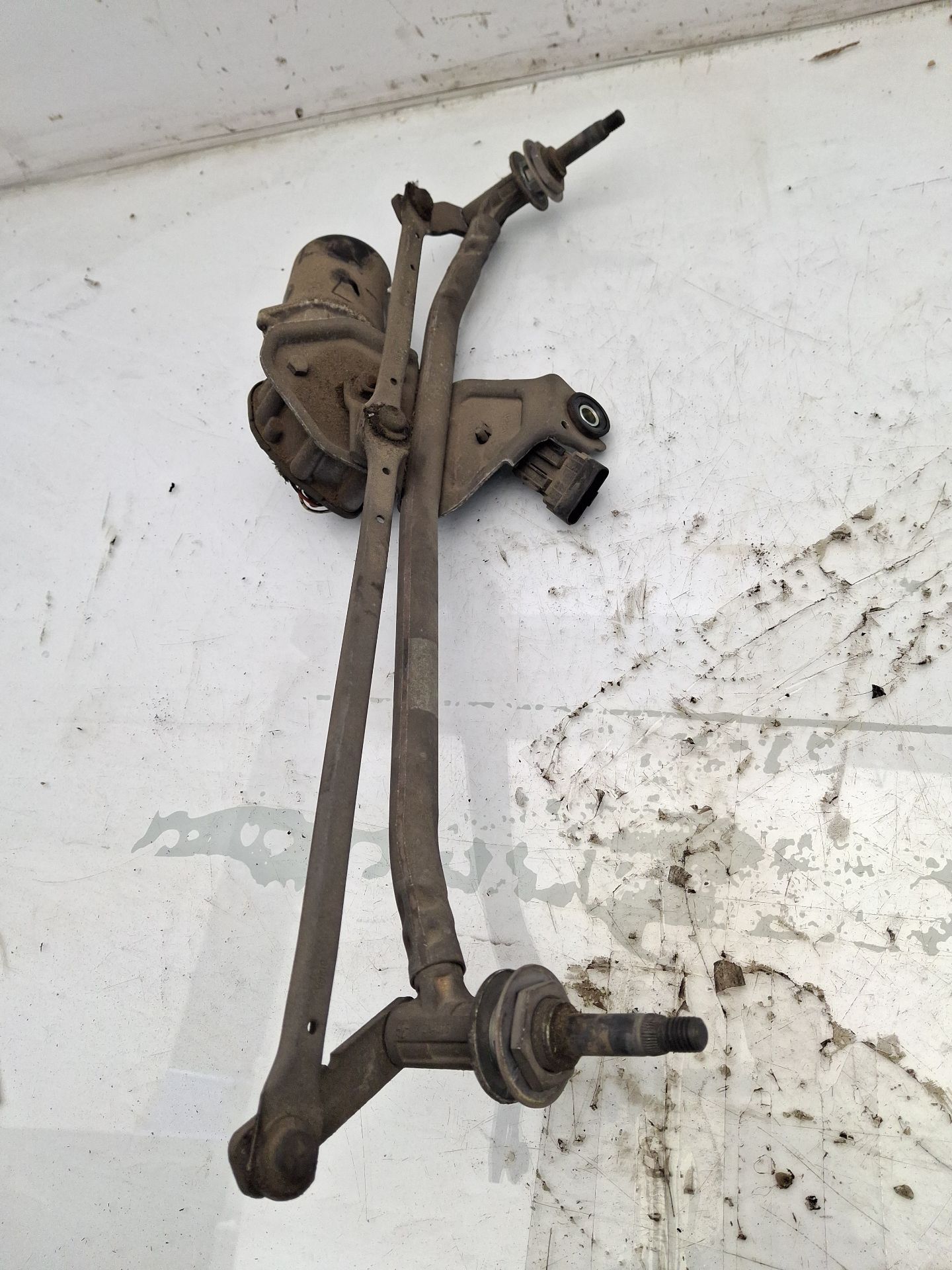 MOTOR LIMPIA DELANTERO RENAULT TRAFIC 