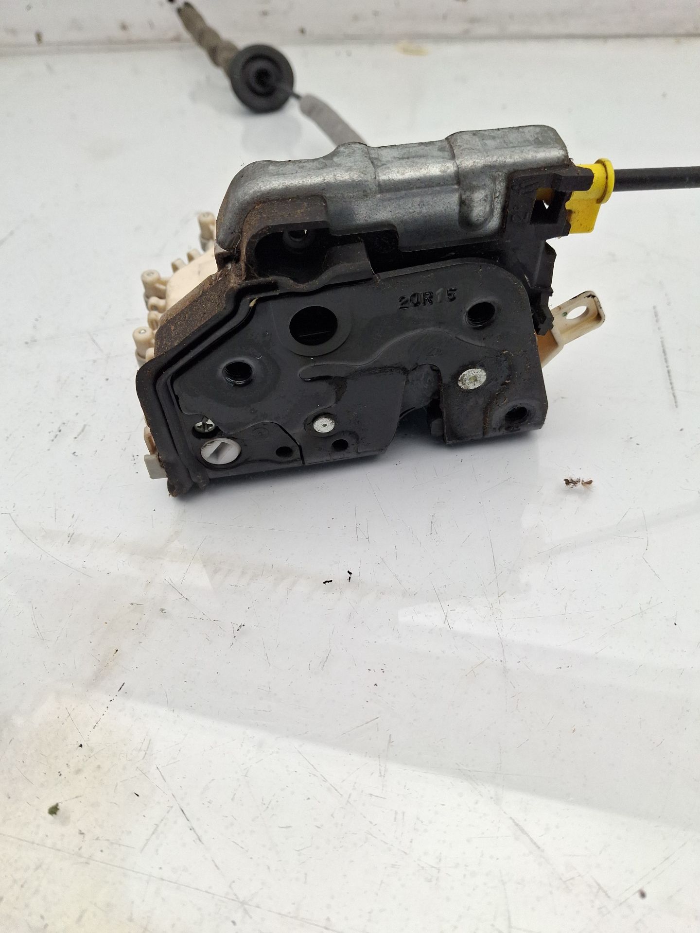 CERRADURA PUERTA DELANTERA DERECHA AUDI A1 
