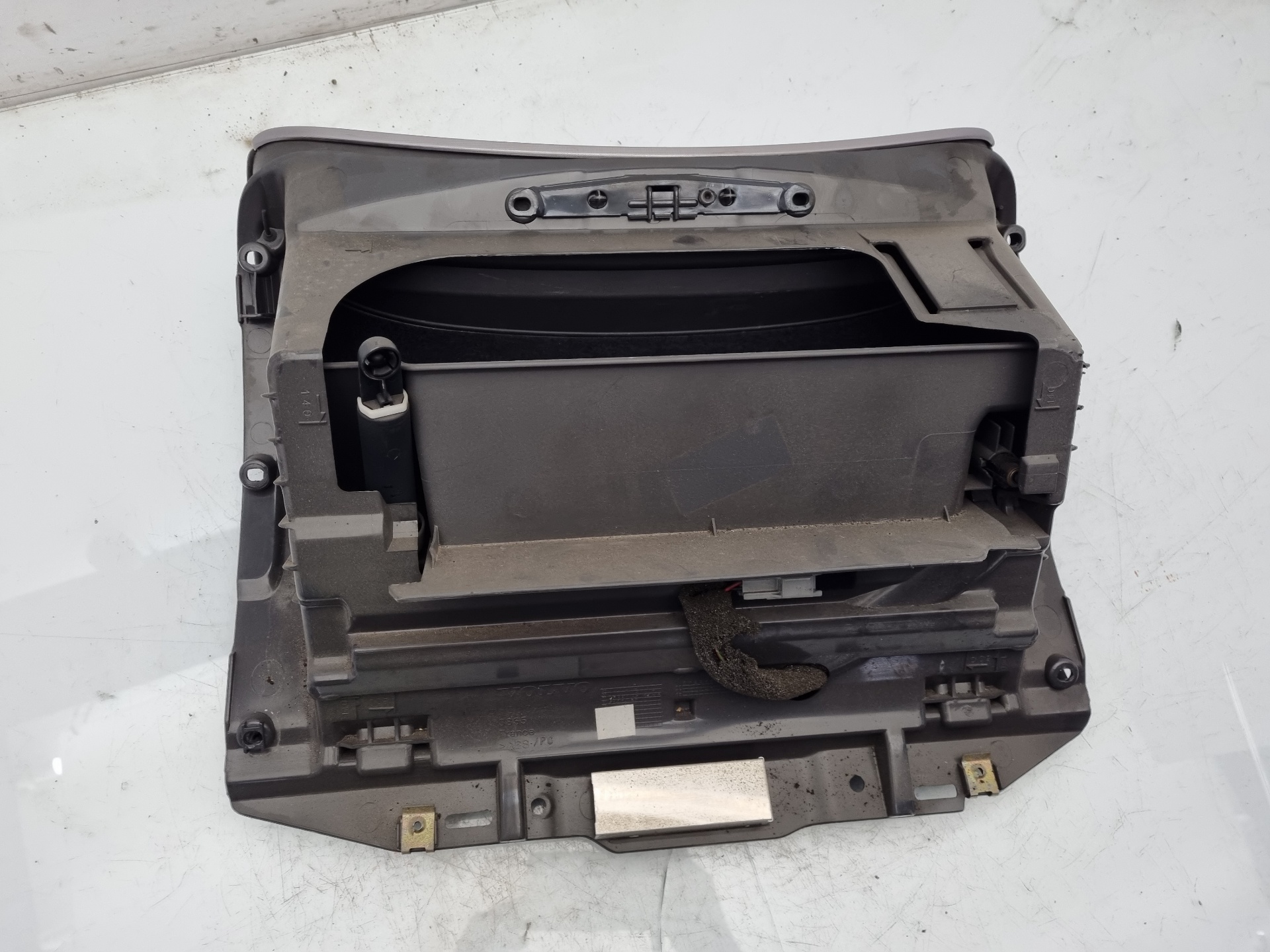 GUANTERA VOLVO S60 B5244S2