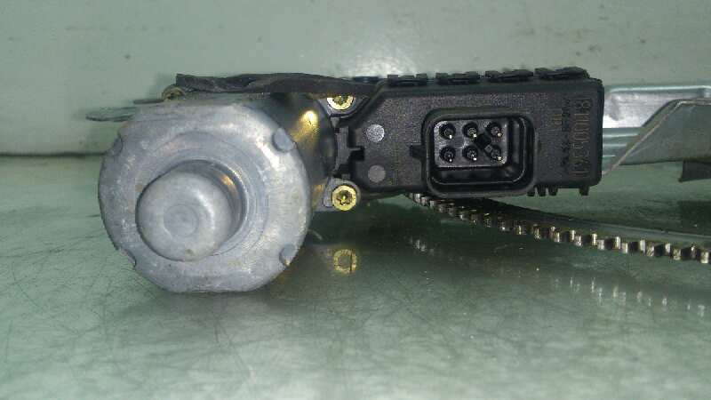 ELEVALUNAS DELANTERO DERECHO OPEL ZAFIRA X18XE1