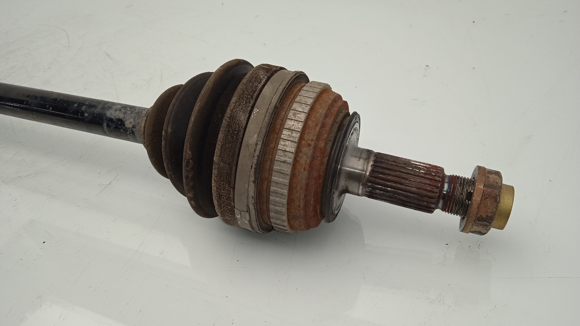 TRANSMISION DELANTERA IZQUIERDA HONDA CIVIC D16Y2