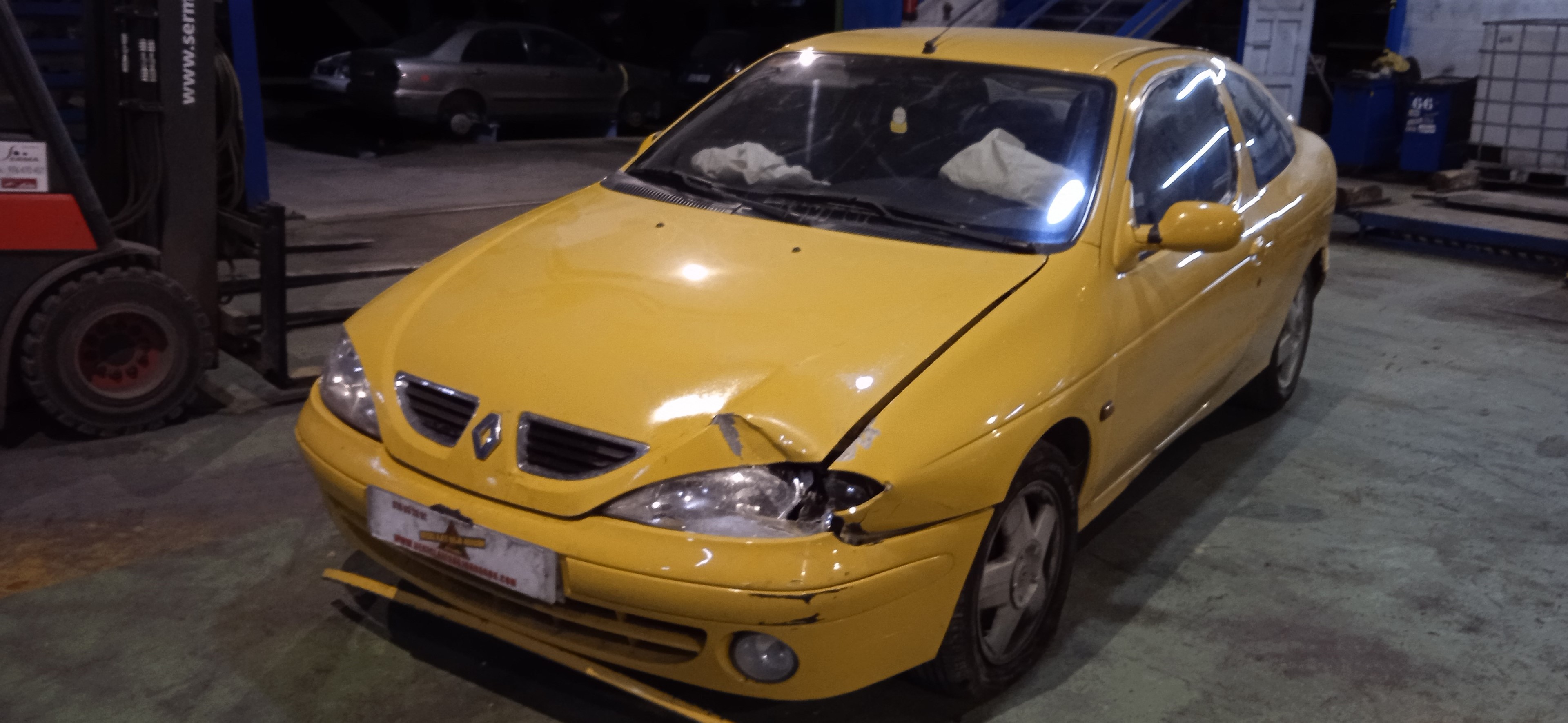 ELEVALUNAS DELANTERO DERECHO RENAULT MEGANE K4M A7