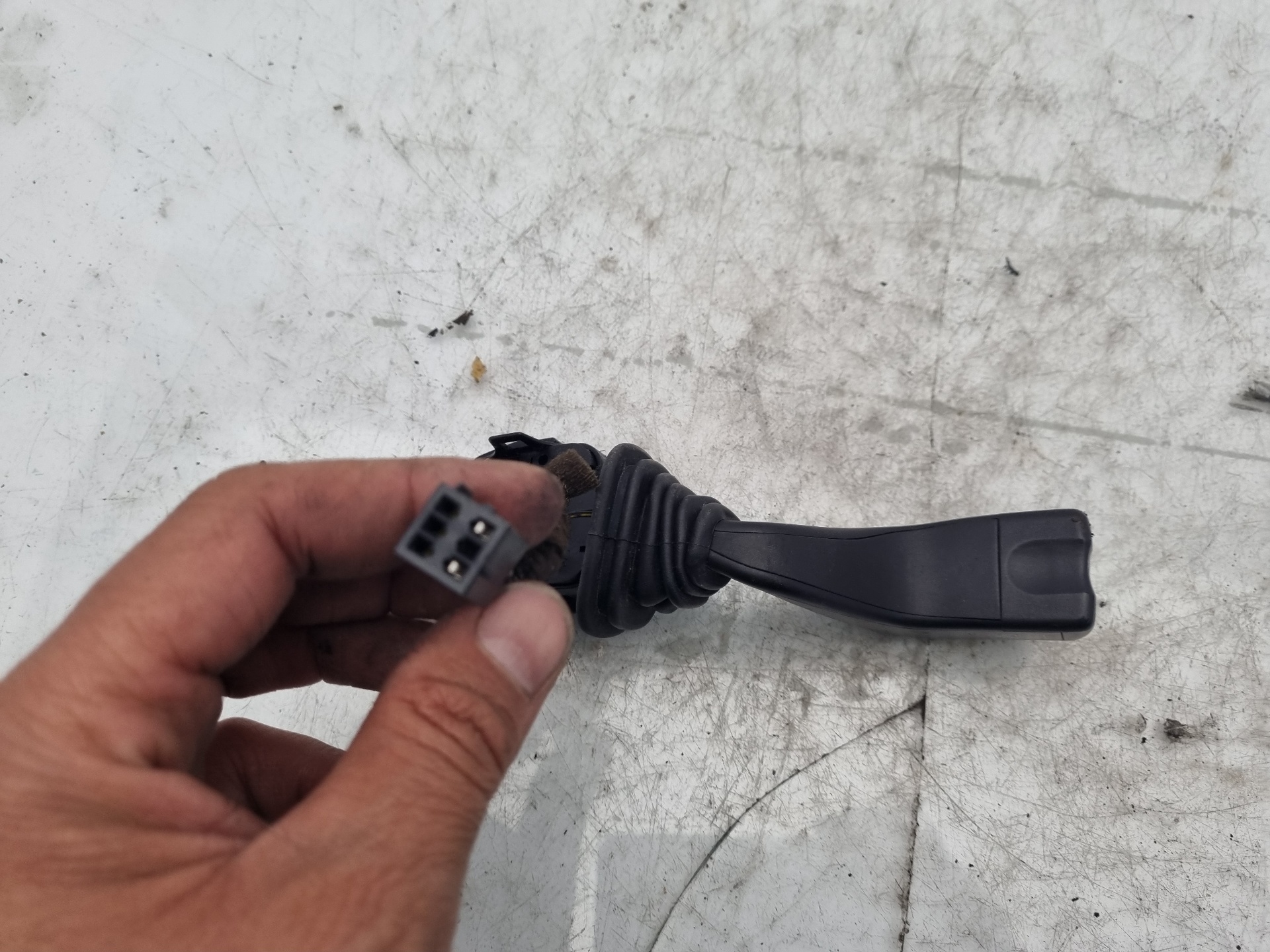 MANDO LIMPIA OPEL OMEGA X20DTH