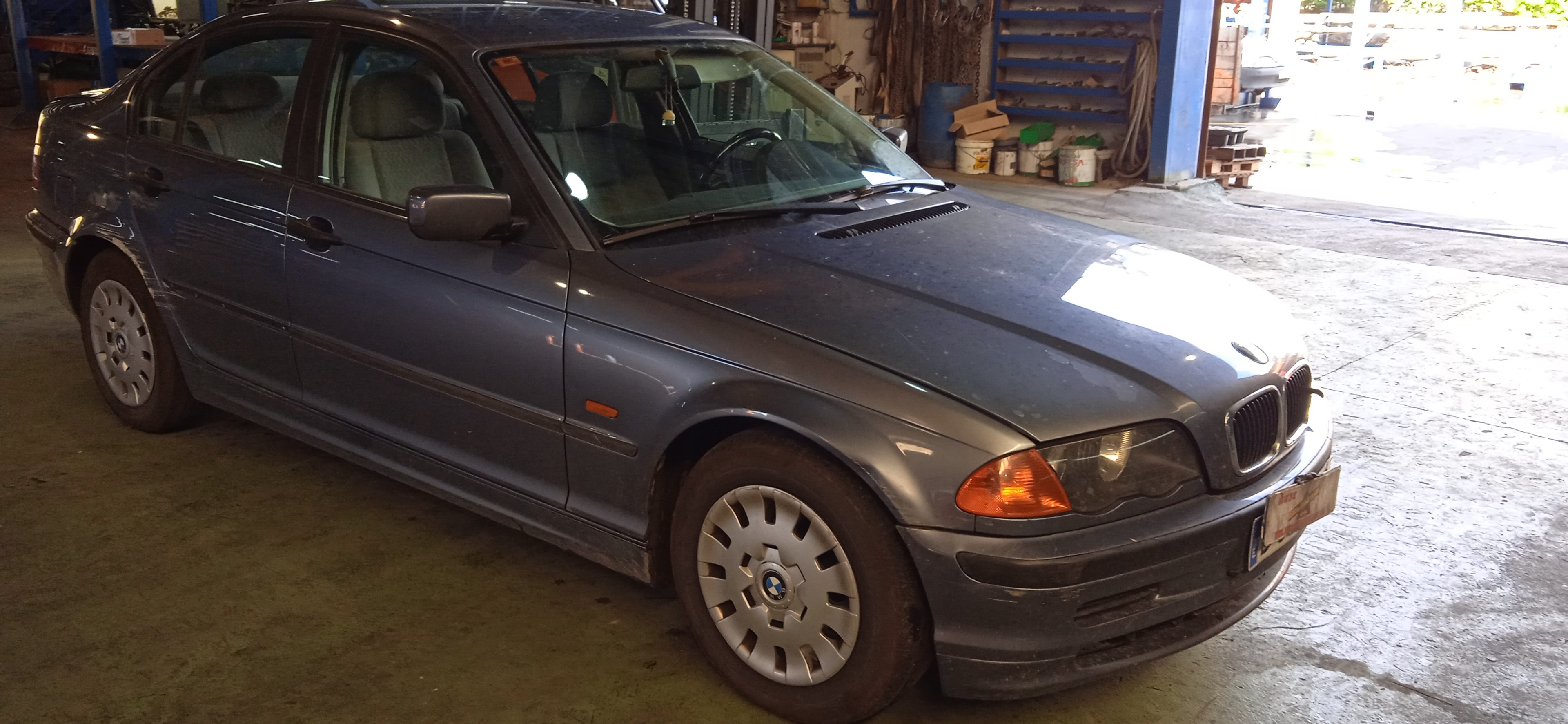 MOLDURAS TRASERAS BMW 3 204D1D