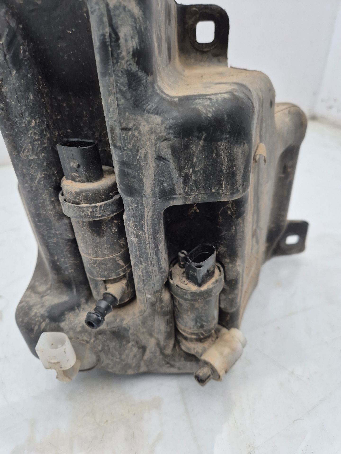 DEPOSITO LIMPIA MERCEDES-BENZ CLASE GLA 