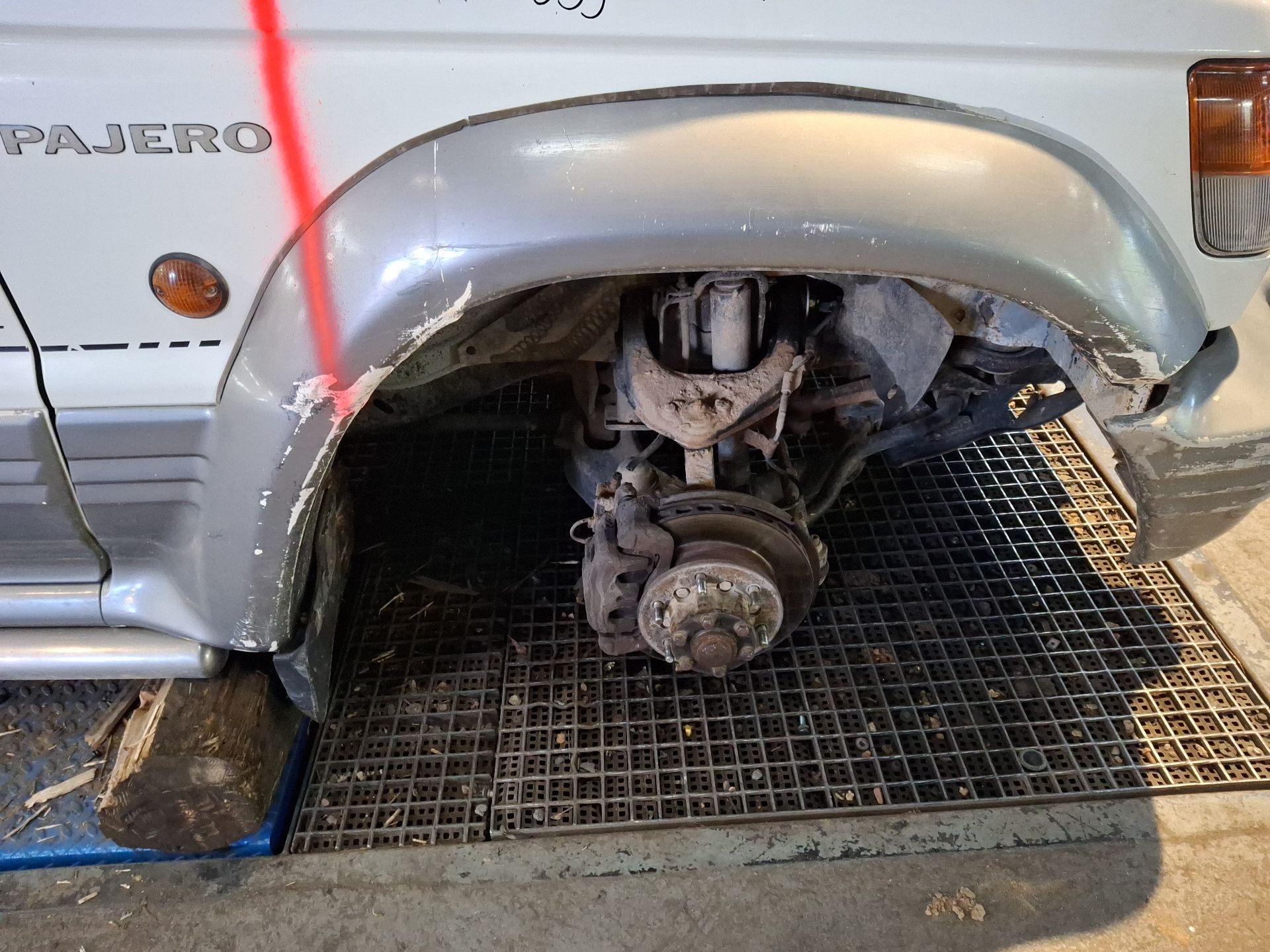  MITSUBISHI MONTERO ? (V3_W, V2_W, V4_W, V5_W) 2.5 TDiC (V44W, V24W)