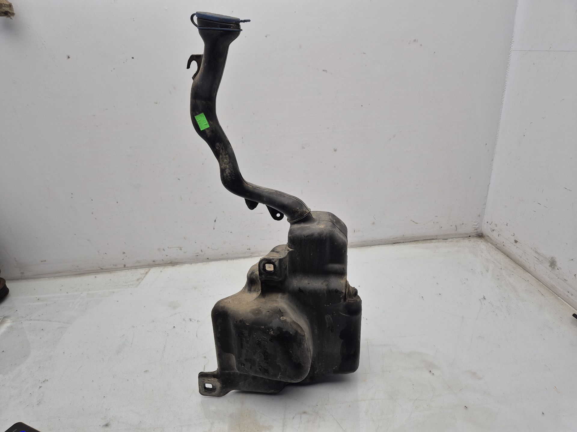 DEPOSITO LIMPIA MERCEDES-BENZ CLASE GLA 