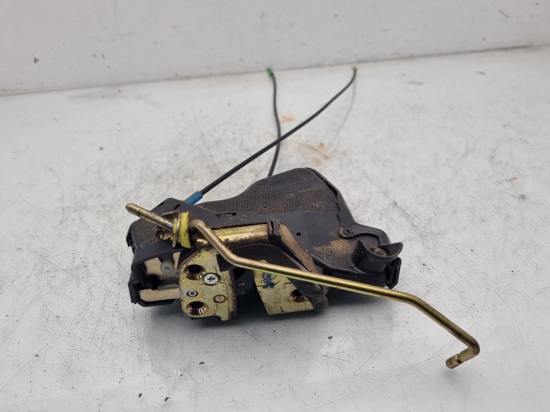 CERRADURA PUERTA DELANTERA IZQUIERDA TOYOTA AVENSI 1CDFTV