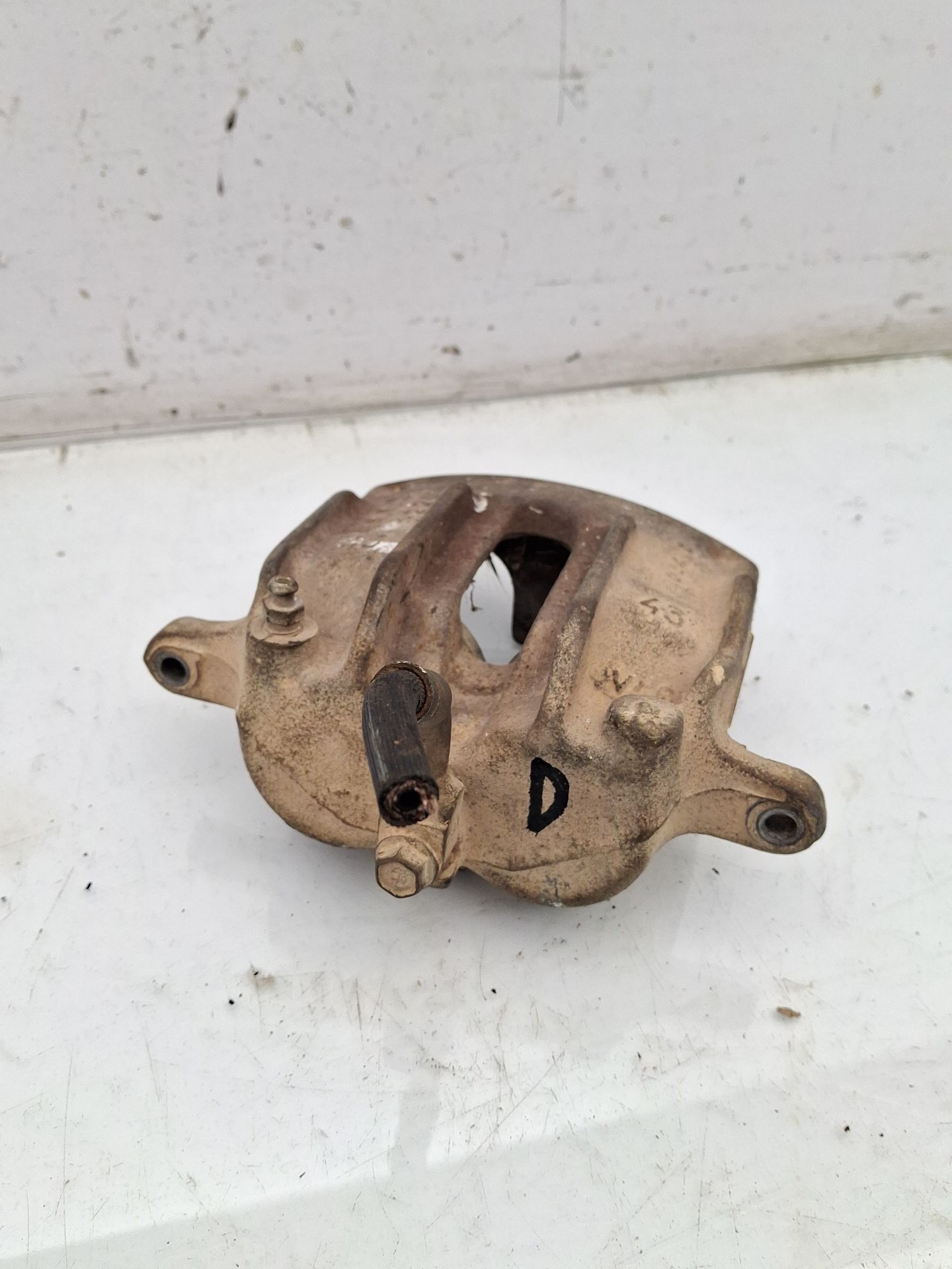 PINZA FRENO DELANTERA DERECHA NISSAN TERRANO 