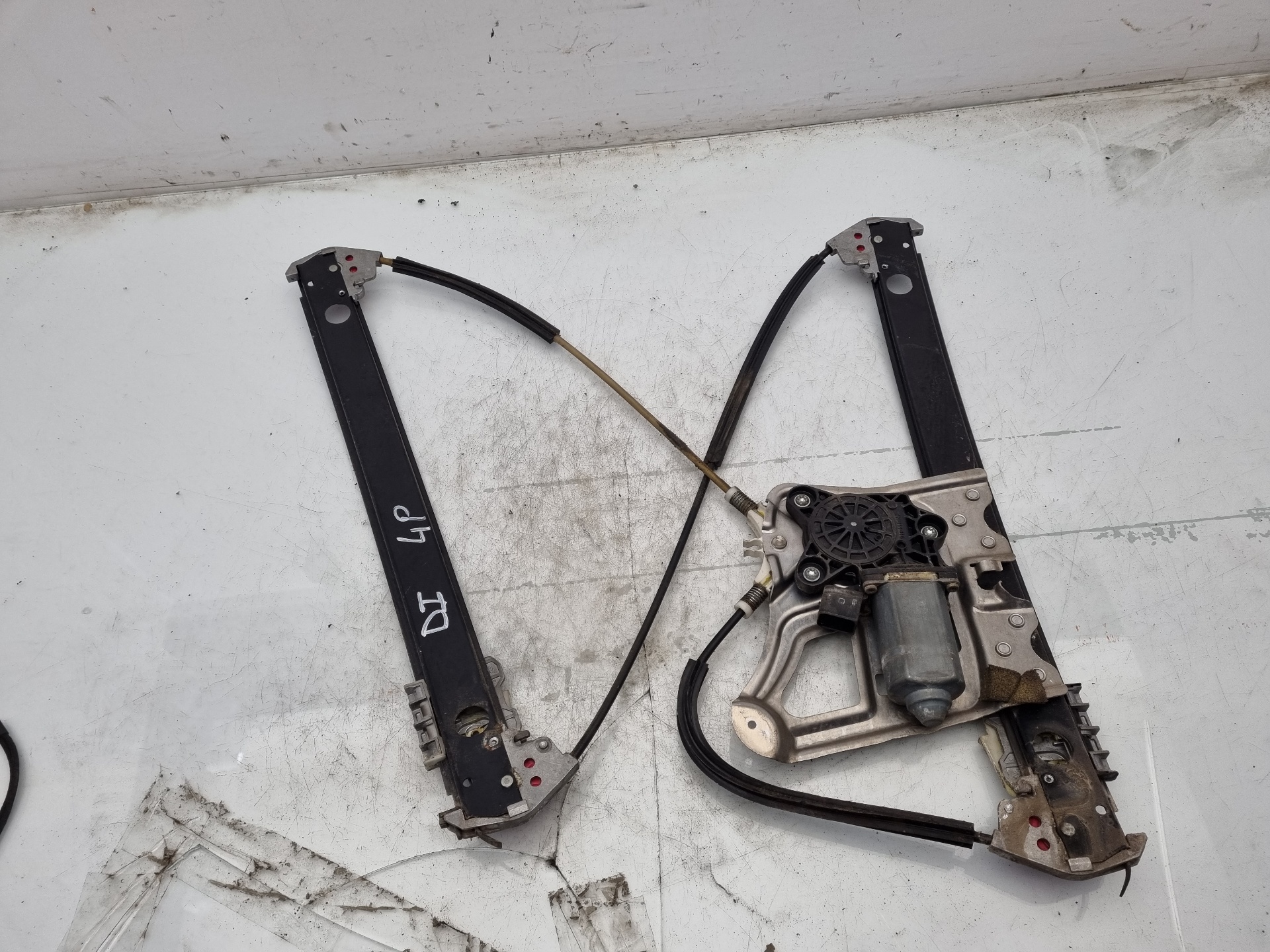 ELEVALUNAS DELANTERO IZQUIERDO MERCEDES-BENZ CLASE M112944